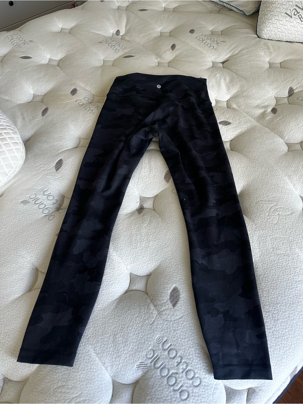 Lululemon Black Camo Wunder Under Leggings Size 8